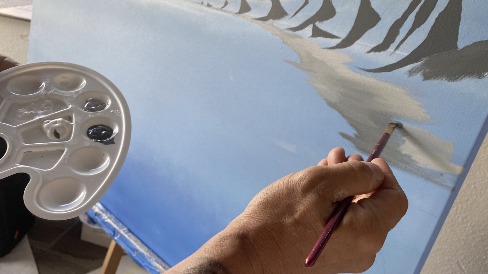 Malen auf Leinwand mit Farbpalette