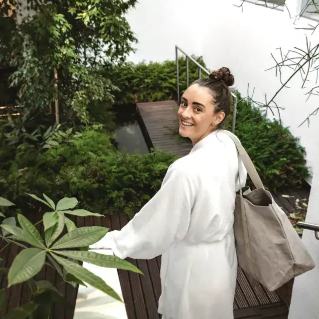 Gemütliche Unterkunft im Naudererhof mit Naturgarten und Panorama-Ruheraum.
