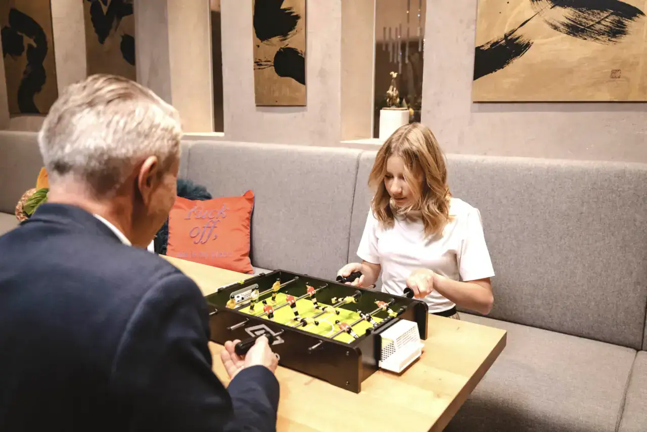 Entspannter Familienurlaub im Naudererhof mit Spielecke und gemütlicher Atmosphäre.